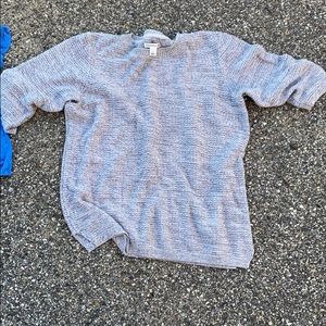 Light gray half sleeve sweater